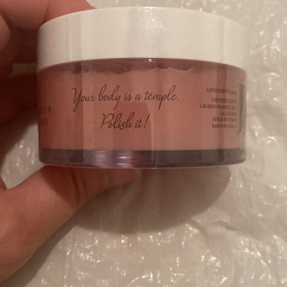 LOVE SCRIPT sugarplum body polish - Picture 2 of 5